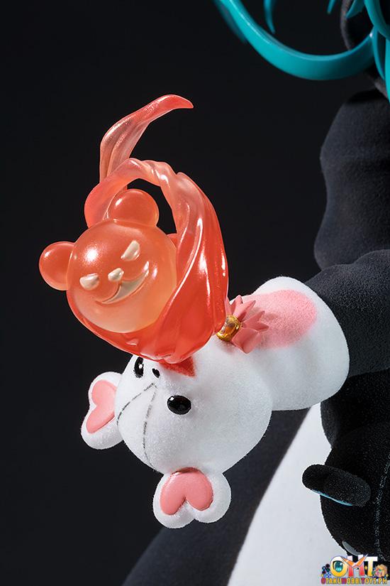 Kadokawa KDcolle Kuma Kuma Kuma Bear Punch! 1/7 Yuna