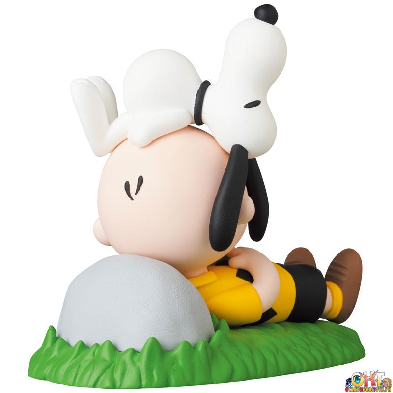 Medicom Ultra Detail Figure No.681 UDF Peanuts Series 13 Napping Charlie Brown & Snoopy