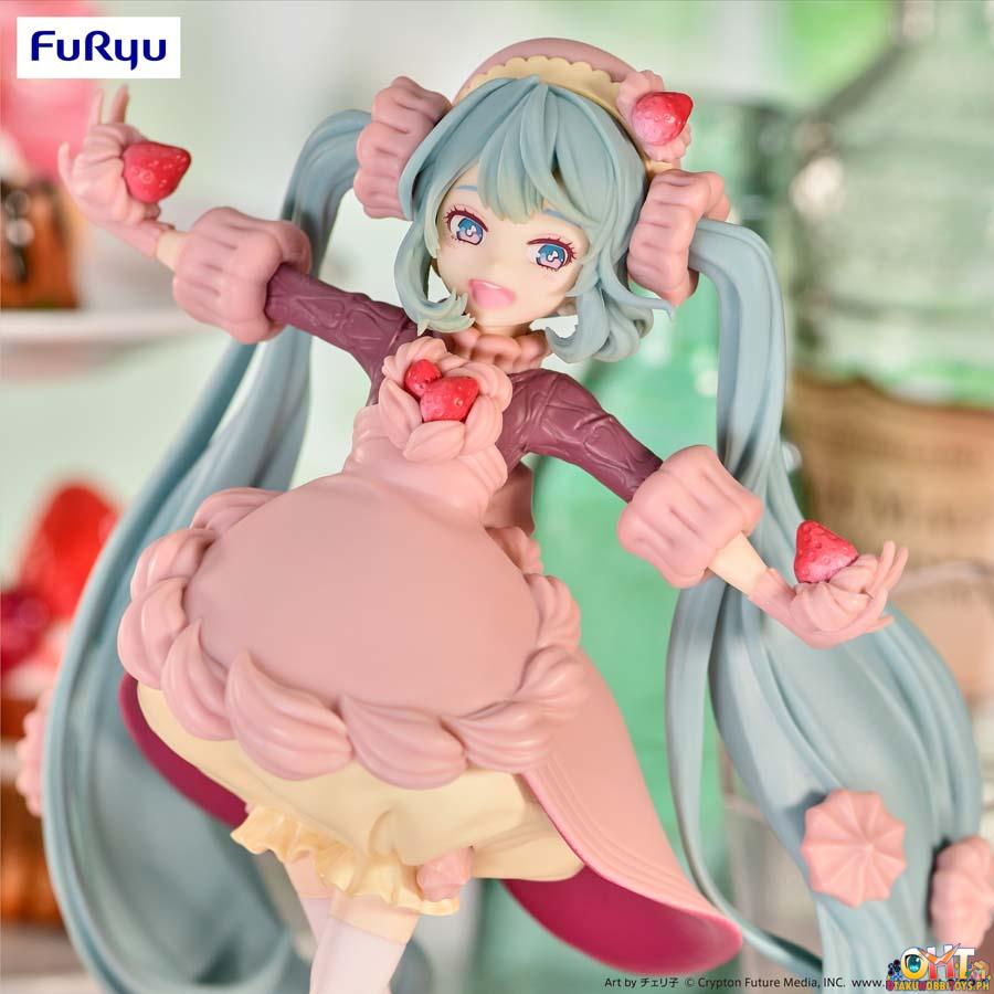 Furyu Piapro Characters Sweet Sweets Series Figure Hatsune Miku – Strawberry Chocolate Short Ver.