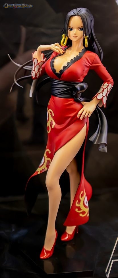 Banpresto Glitter & Glamours Boa Hancock Red