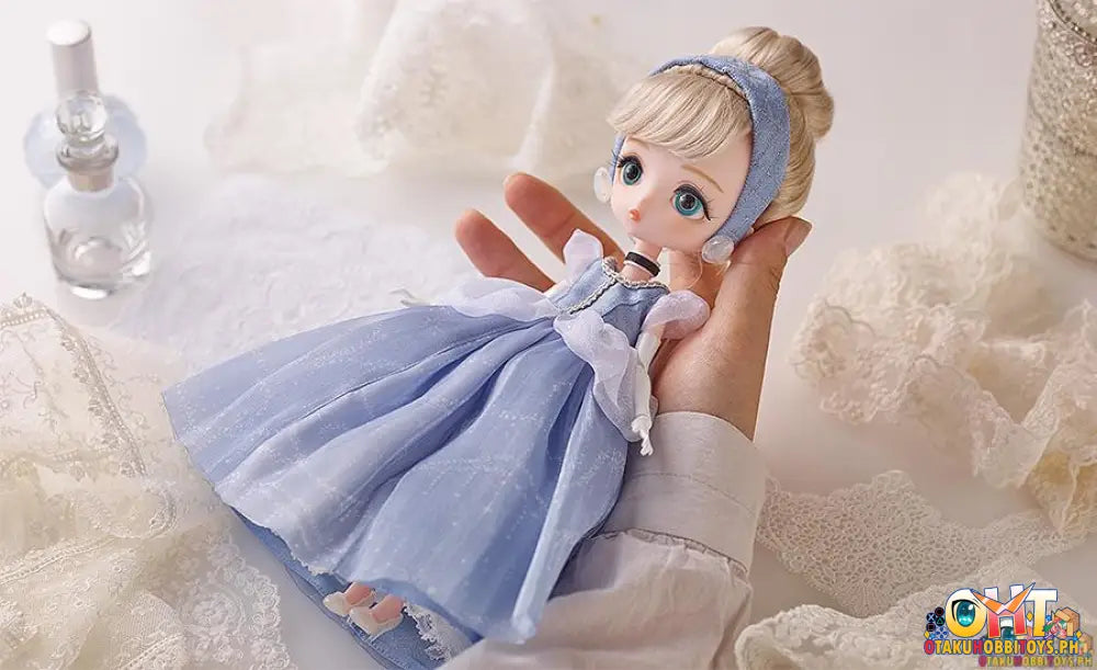Harmonia Bloom Cinderella