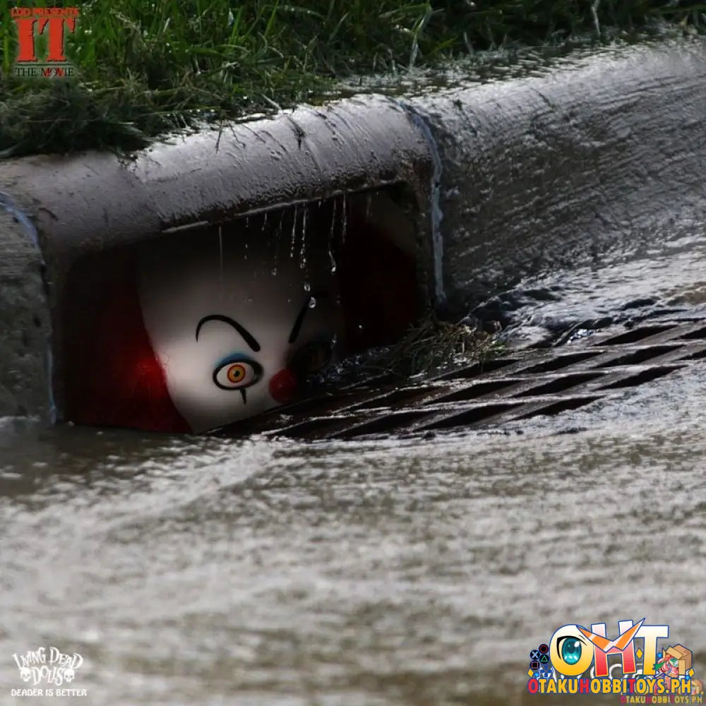 Mezco Ldd Presents It 1990: Pennywise
