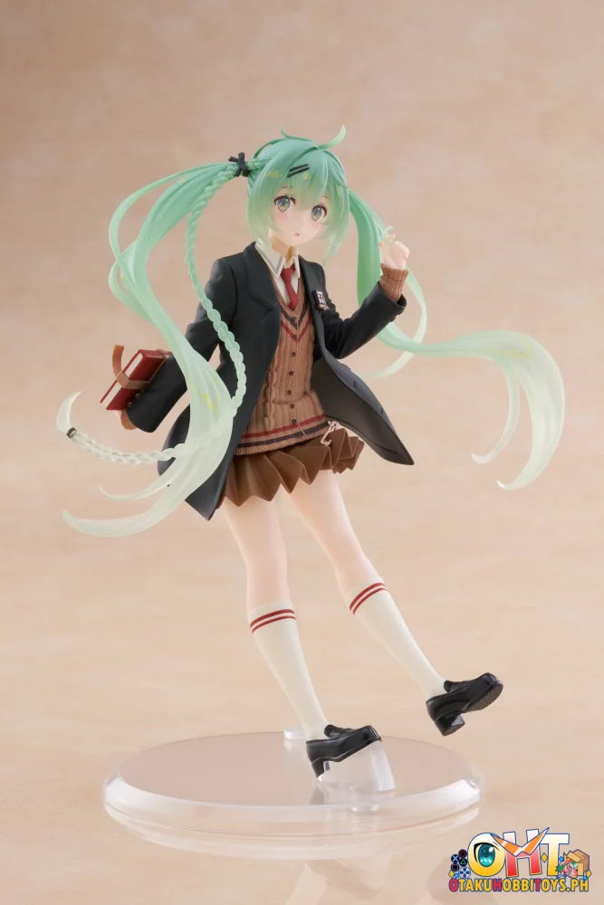TAITO Character Vocal Series 01: Hatsune Miku Hatsune Miku Figure - Fashion (Preppy Ver.) Prize Figure
