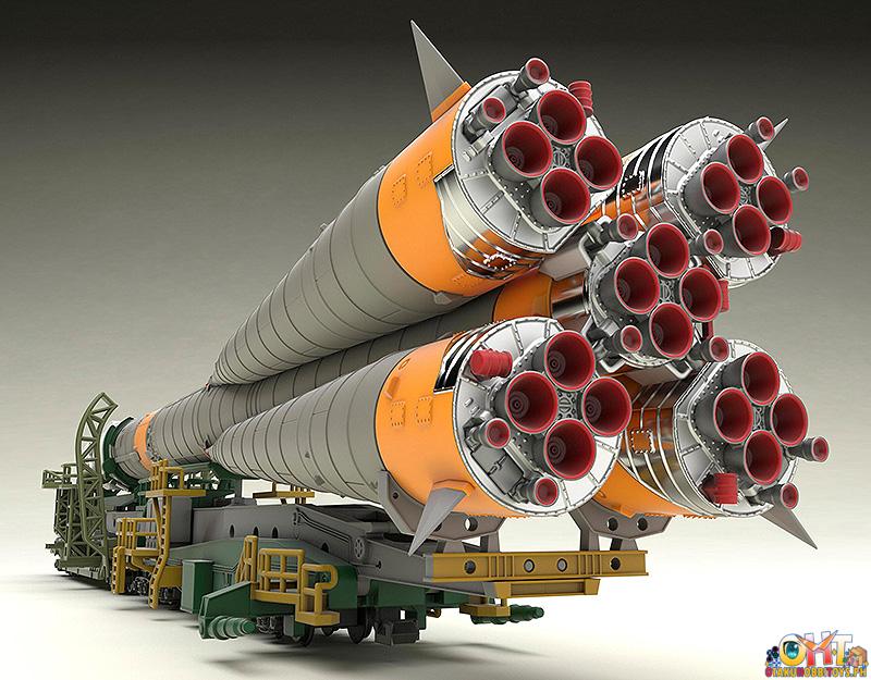 [REISSUE] MODEROID 1/150 Plastic Model Soyuz Rocket & Transport Train