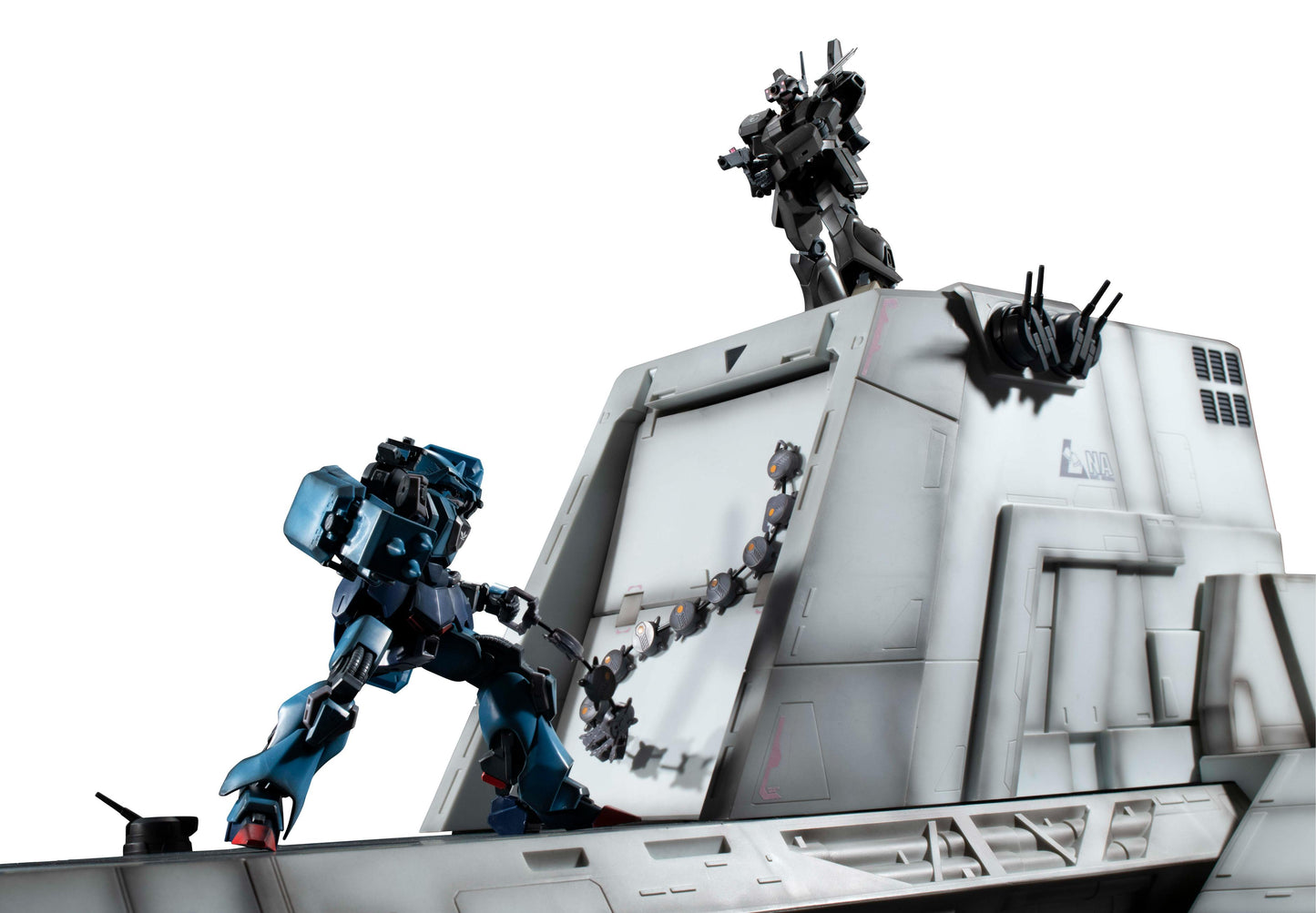 Megahouse Realistic Model Series: MOBILE SUIT GUNDAM UNICORN (1/144 HG series) Nahel Argama catapult deck (UC ver.)