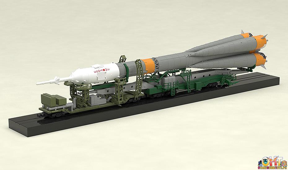 [REISSUE] MODEROID 1/150 Plastic Model Soyuz Rocket & Transport Train