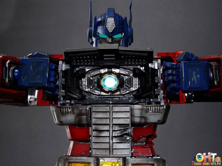 Action Toys ULTIMETAL UM-01BD Ultimetal Optimus Prime Battle Damaged Ver - Transformers