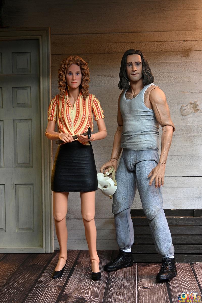 NECA Teenage Mutant Ninja Turtles (1990 Movie) - 7” Scale-Action Figure - April O’Neil & Casey Jones Farm 2-Pack