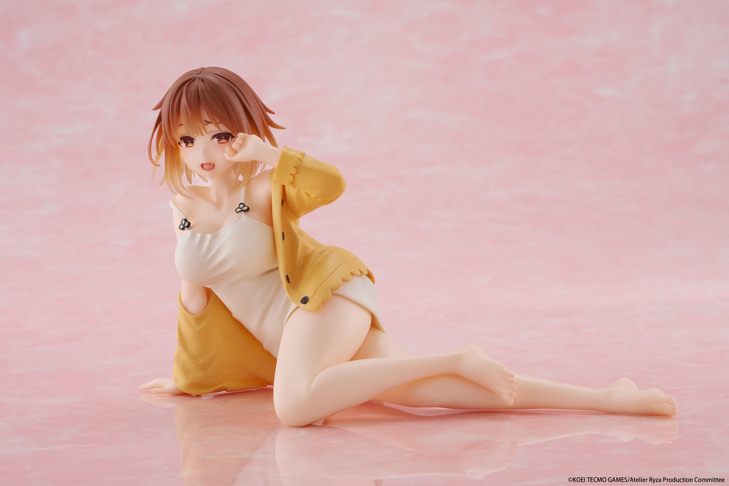 TAITO Atelier Ryza Ever Darkness & the Secret Hideout Desktop Cute Figure - Ryza (Nightwear Ver.) (Rerelease)