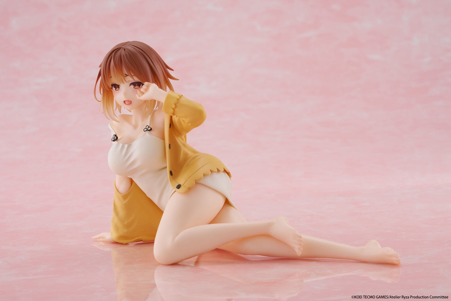 TAITO Atelier Ryza Ever Darkness & the Secret Hideout Desktop Cute Figure - Ryza (Nightwear Ver.) (Rerelease)