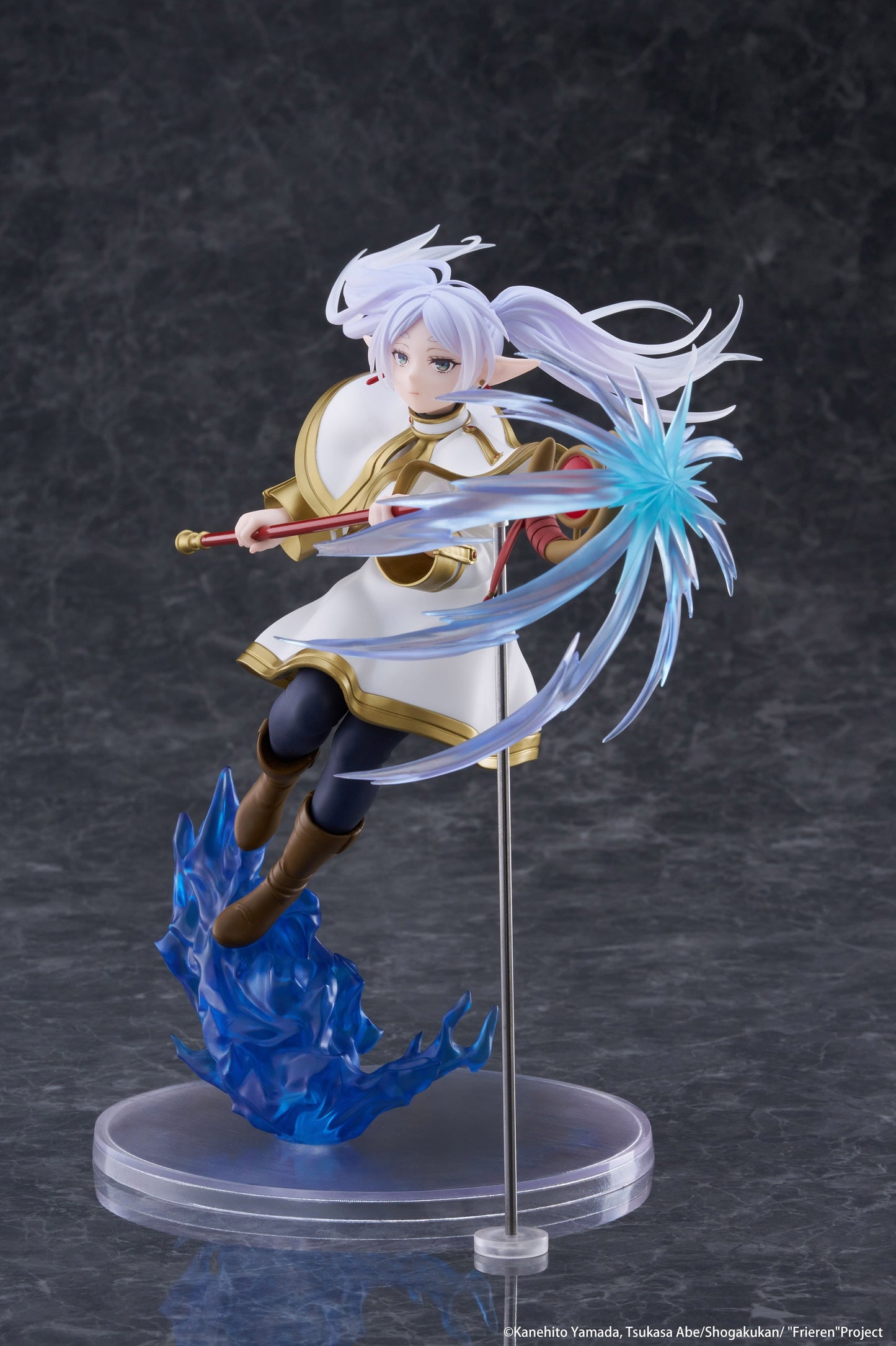TAITO Frieren: Beyond Journey's End AMP+ Figure - Frieren