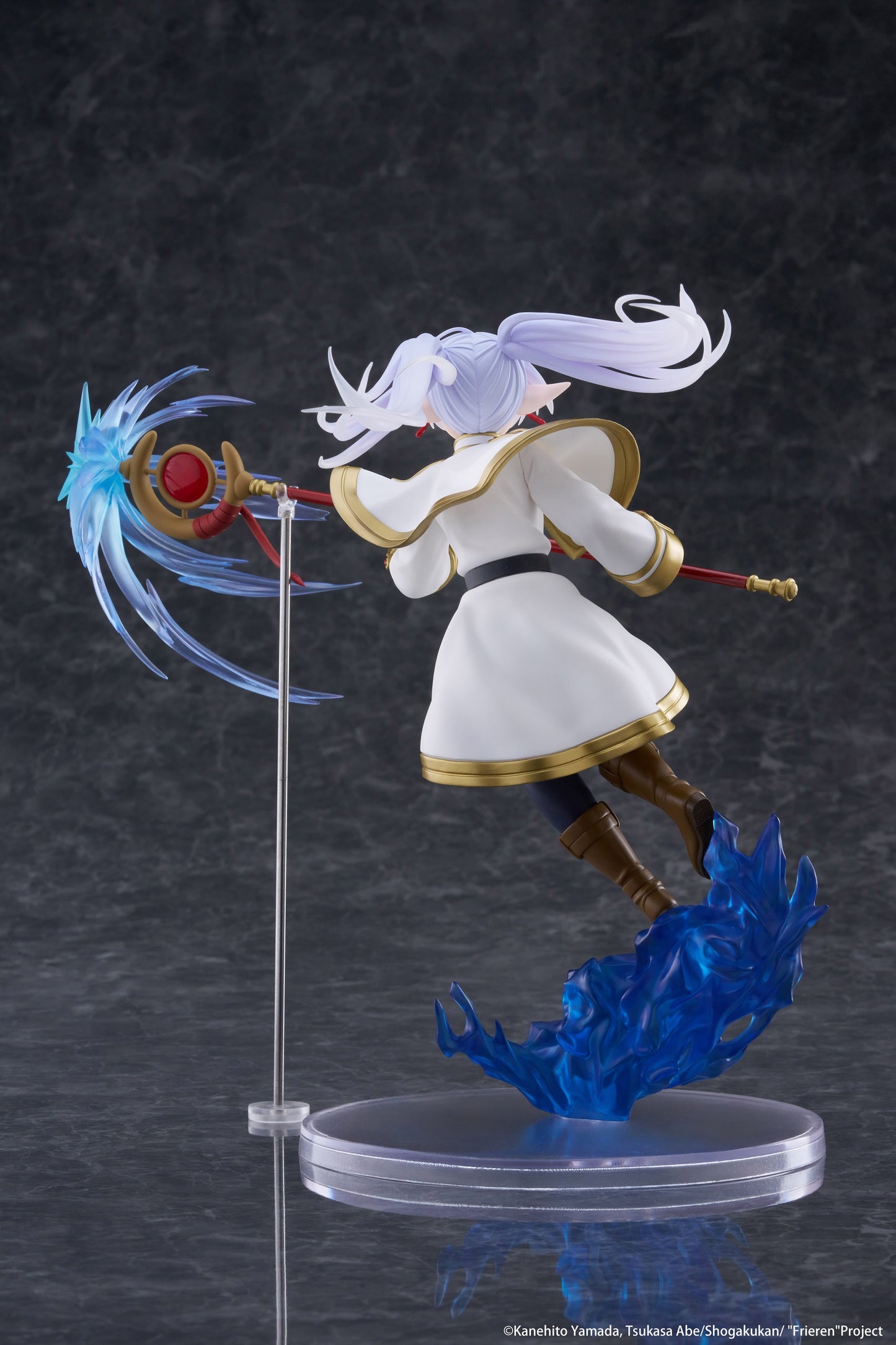 TAITO Frieren: Beyond Journey's End AMP+ Figure - Frieren