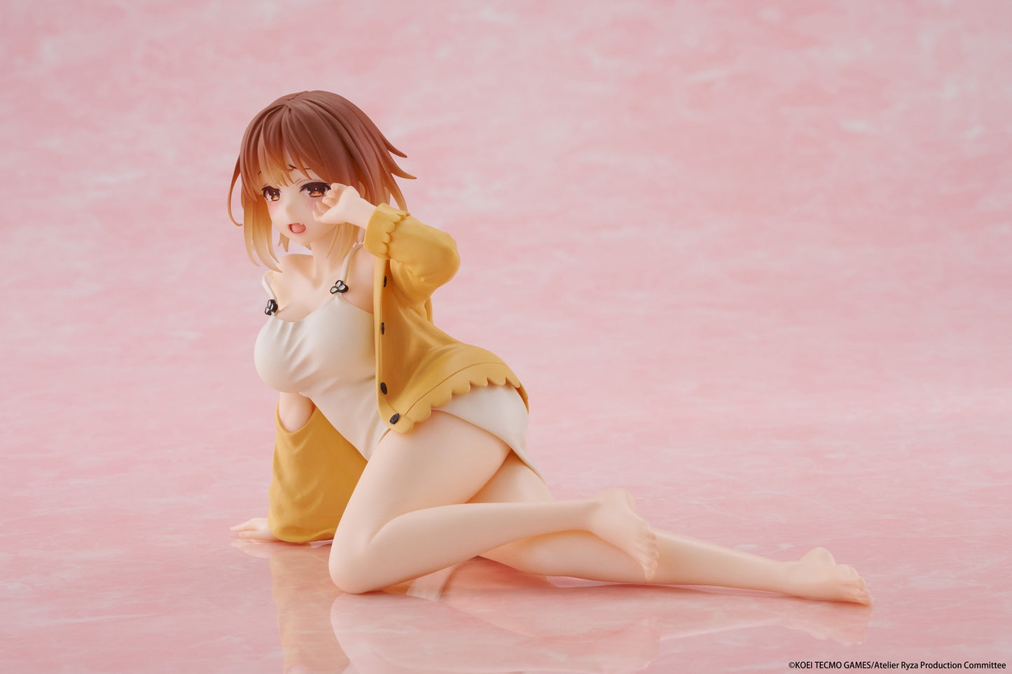 TAITO Atelier Ryza Ever Darkness & the Secret Hideout Desktop Cute Figure - Ryza (Nightwear Ver.) (Rerelease)