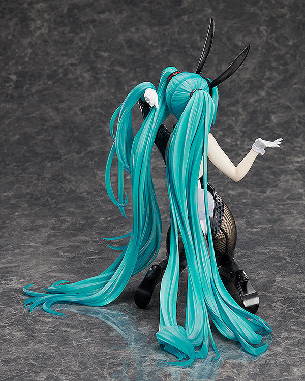 FREEing 1/4 Character Vocal Series 01: Hatsune Miku Hatsune Miku: Bunny Ver. / Art by SanMuYYB (Rerelease)