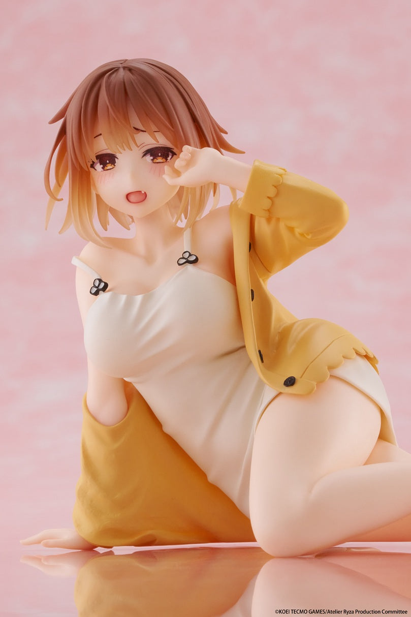 TAITO Atelier Ryza Ever Darkness & the Secret Hideout Desktop Cute Figure - Ryza (Nightwear Ver.) (Rerelease)