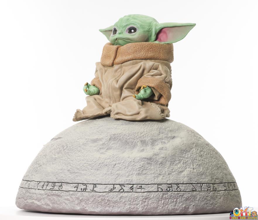 Diamond Select Star Wars: The Mandalorian Milestones 1/6 Seeing Stone Grogu Statue