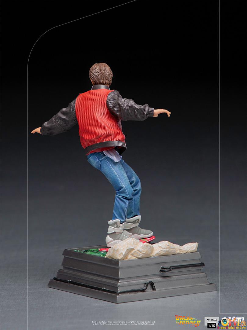 Iron Studios 1/10 Marty McFly on Hoverboard Art Scale - Back to the Future Part II