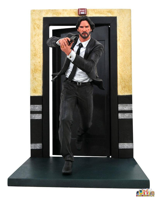 Diamond Select John Wick Gallery Running PVC Statue