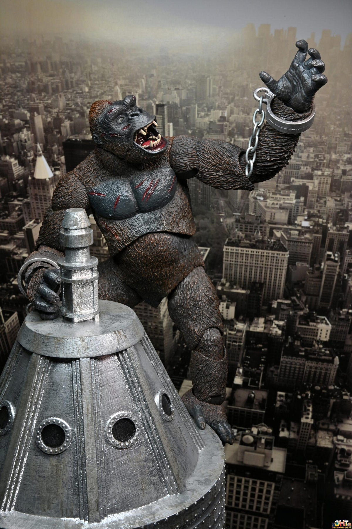 NECA 7” Scale Action Figure Ultimate King Kong - King Kong (Concrete Jungle)