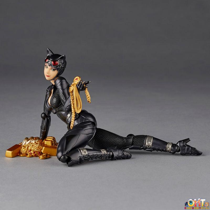 Kaiyodo Batman: Arkham Knight Revoltech Amazing Yamaguchi Catwoman