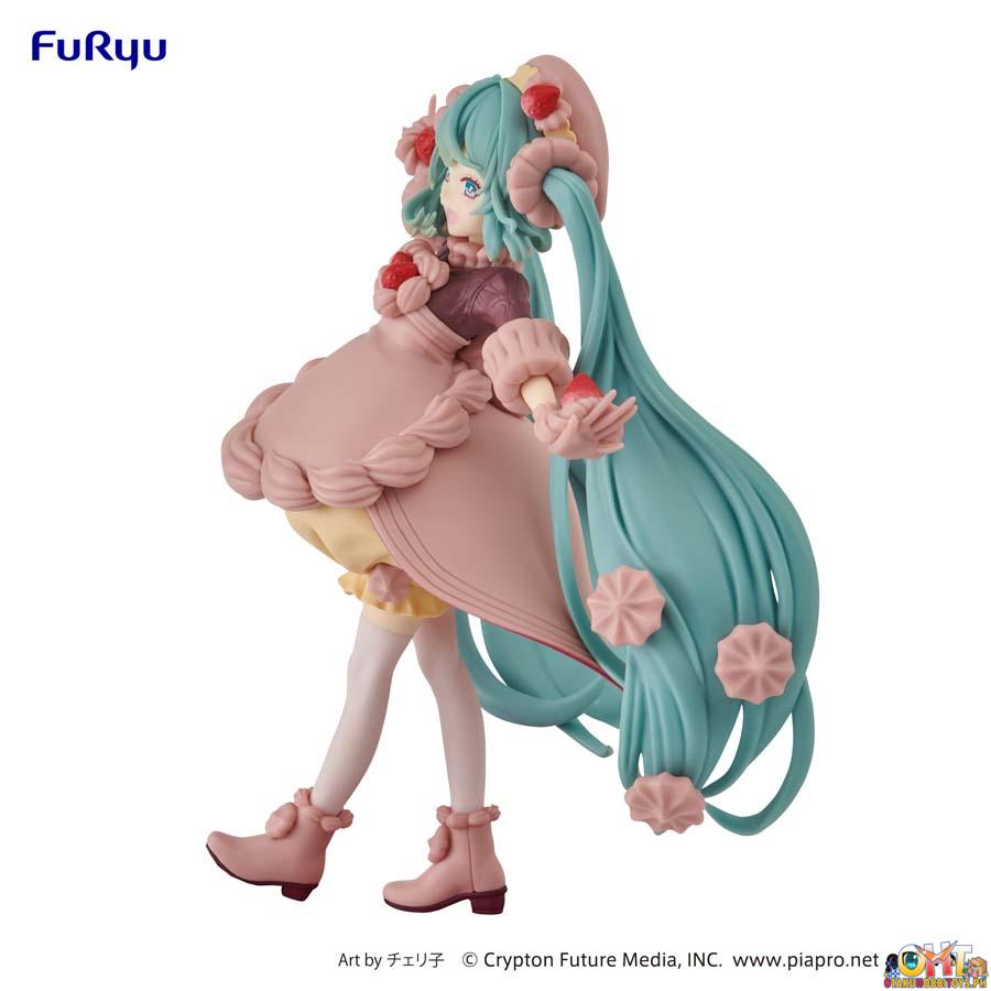 Furyu Piapro Characters Sweet Sweets Series Figure Hatsune Miku – Strawberry Chocolate Short Ver.