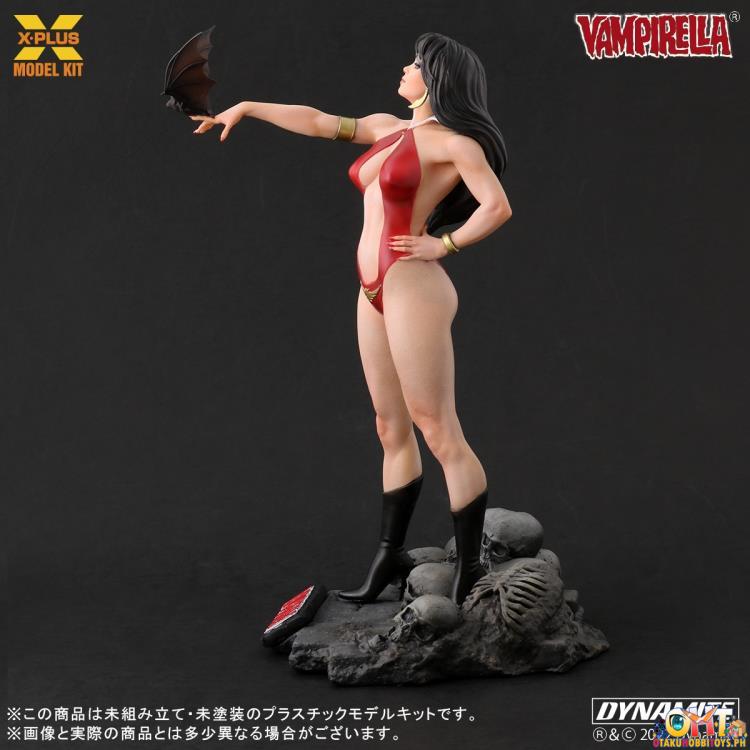 X-Plus 1/8 Vampirella (Jose Gonzalez Edition) Scale Model Kit