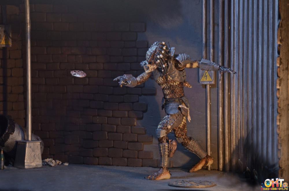 NECA 7” Scale Action Figure Ultimate City Hunter - Predator 2