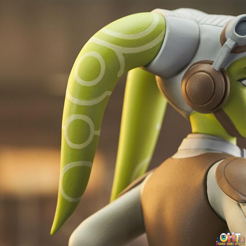 Diamond Select Star Wars Rebels Hera And Chopper Bust