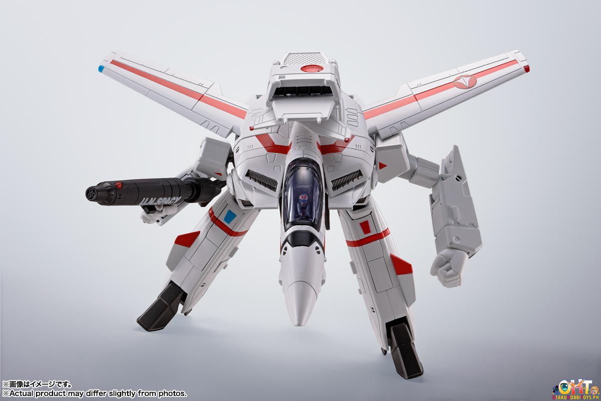 HI-METAL R VF-1J ARMORED VALKYRIE (HIKARU ICHIJO USE) REVIVAL Ver. - Super Dimension Fortress Macross