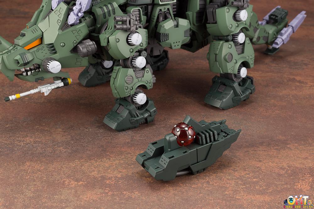 HMM ZOIDS 1/72 GREEN HORN AB