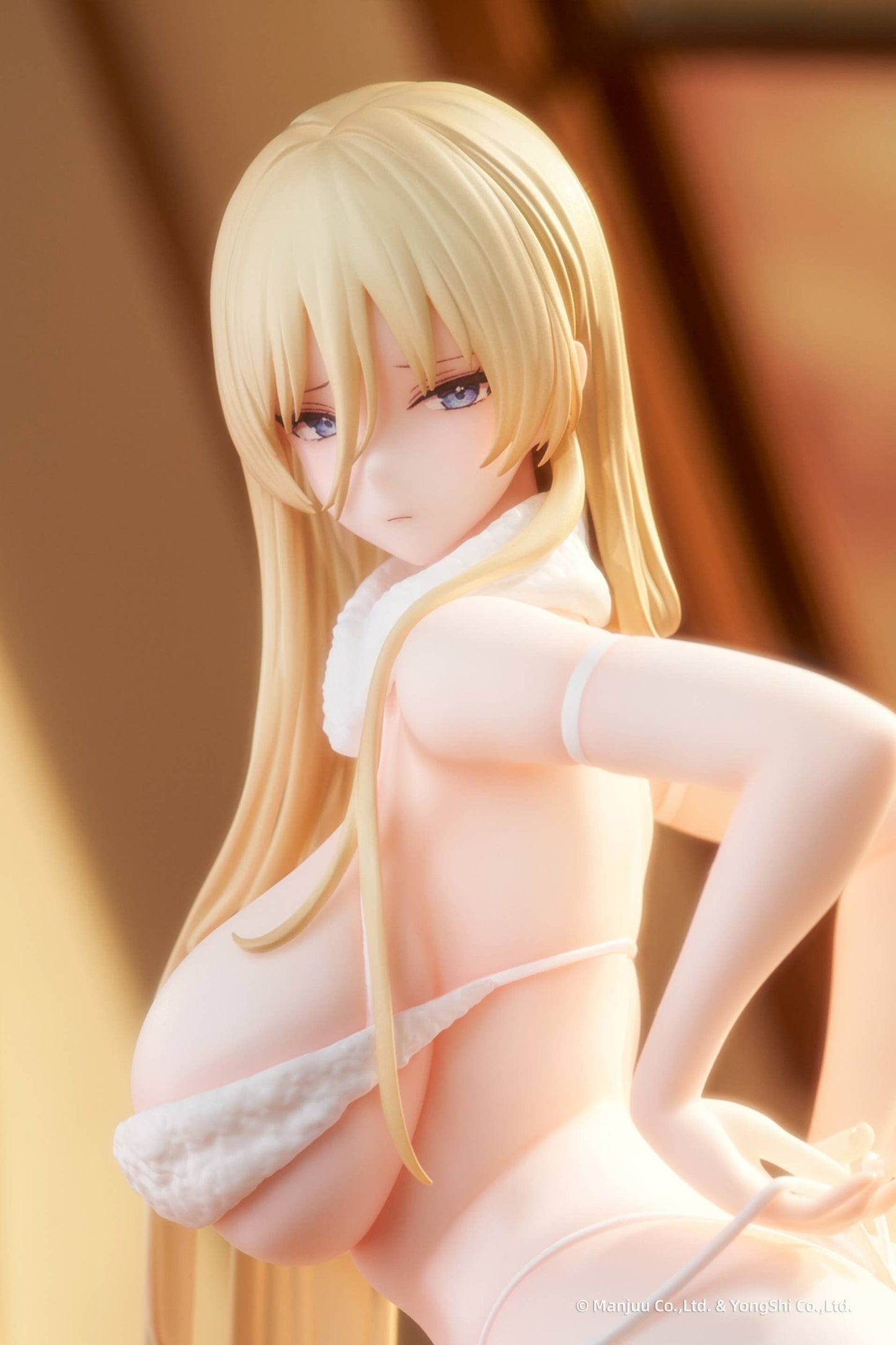 AniGame 1/7 Azur Lane Bismarck Unpacked Surprise Ver.