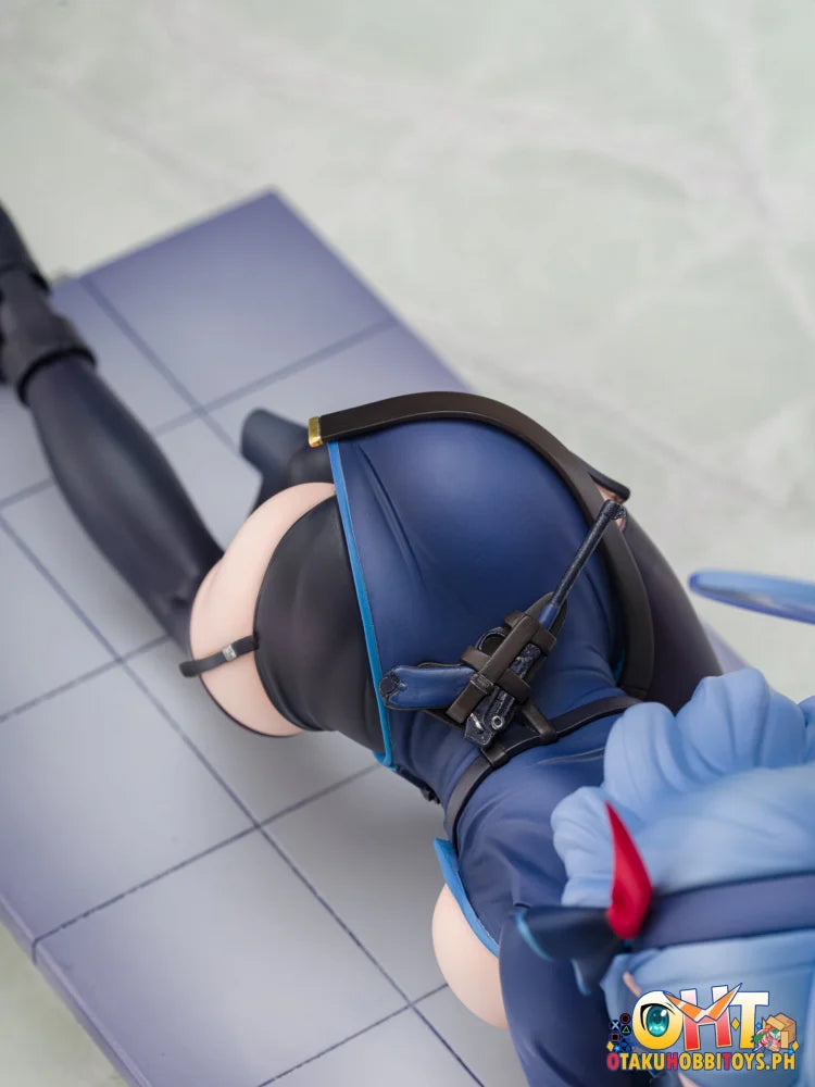 AmiAmi 1/7 Blue Archive Ako Memorial Lobby ver. Scale Figure