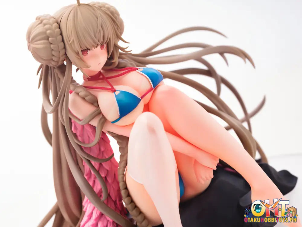 Amiami Azur Lane 1/7 Formidable The Lady Of The Beach Ver. Scale Figure