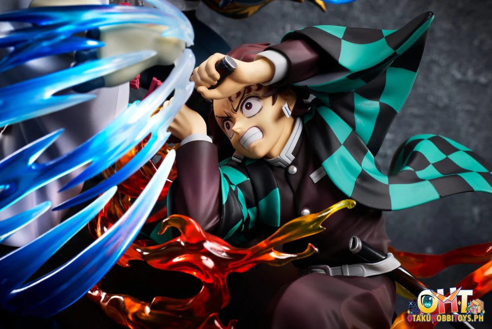 Aniplex Demon Slayer Kimetsu no Yaiba Tanjiro Kamado & Giyu Tomioka & Akaza Figure