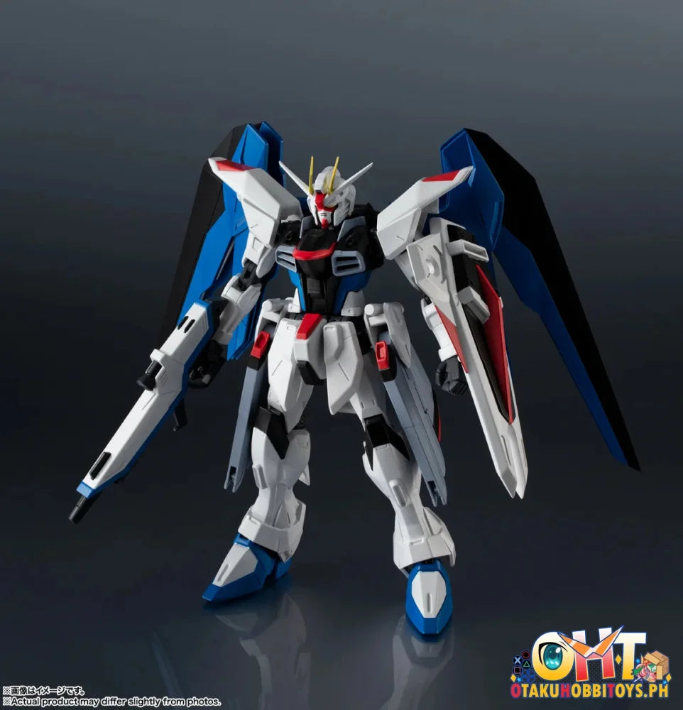 Bandai GUNDAM UNIVERSE ZGMF-X10A FREEDOM GUNDAM RENEWAL - Articulated Figure