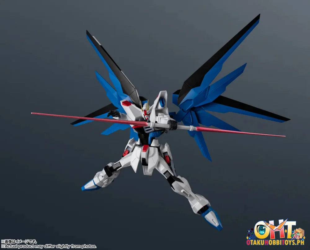 Bandai GUNDAM UNIVERSE ZGMF-X10A FREEDOM GUNDAM RENEWAL - Articulated Figure
