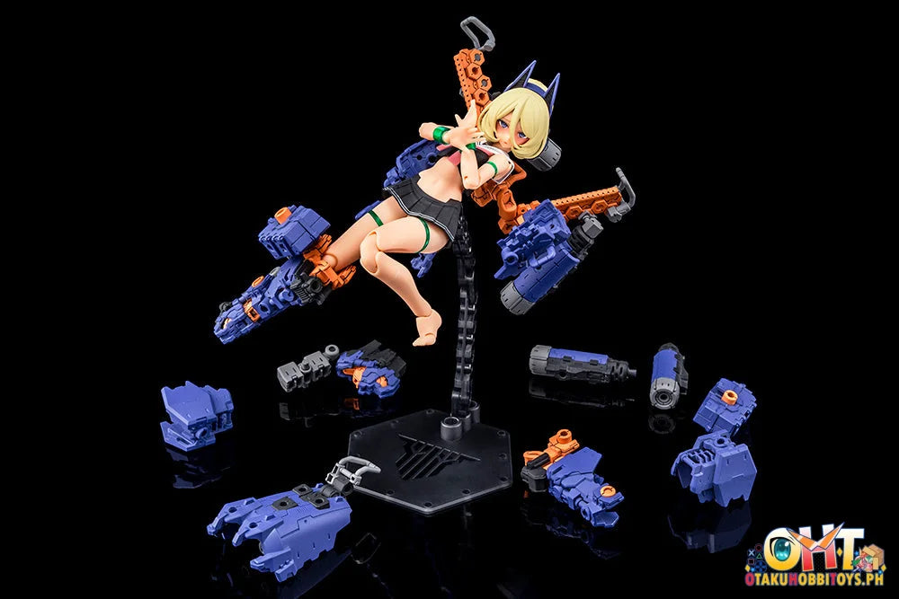 Buster Doll Tank Midnight Fang Plastic Model Kit