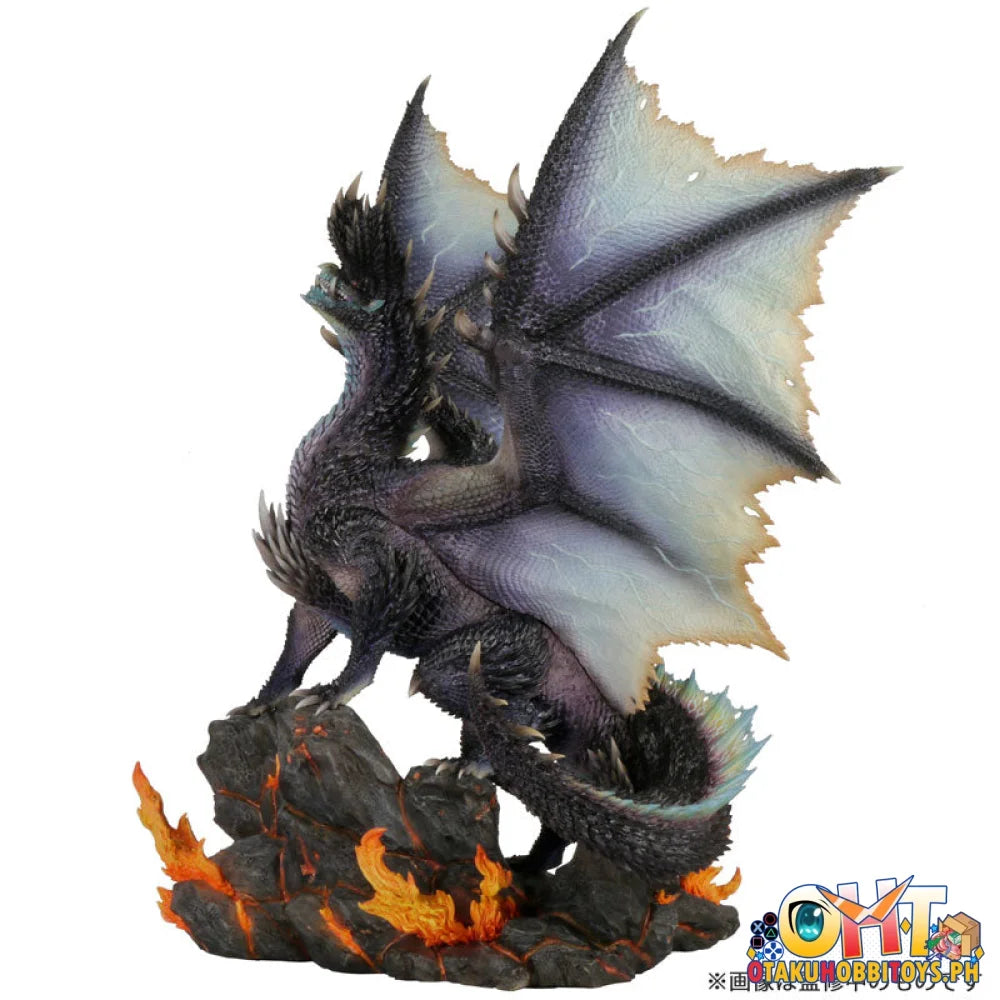 Capcom Figure Builder Creators Model Blazing Black Dragon Alatreon - Monster Hunter Scale