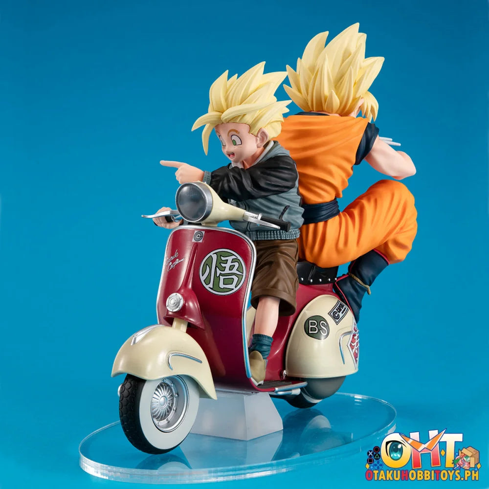 Desktop Real Mccoy Ex Dragon Ball Z Super Saiyan Son Goku & Gohan Mortorbike Scale Figure
