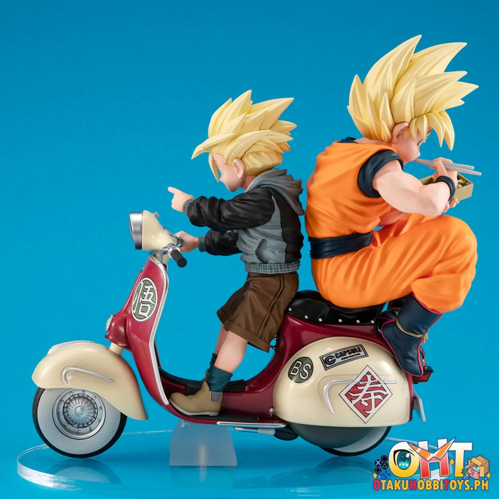 Desktop Real Mccoy Ex Dragon Ball Z Super Saiyan Son Goku & Gohan Mortorbike Scale Figure