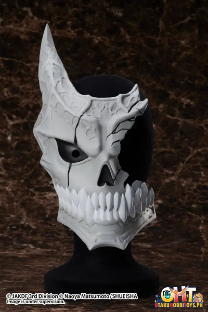 Elcoco Kaiju No. 8 Half Mask Head Figure