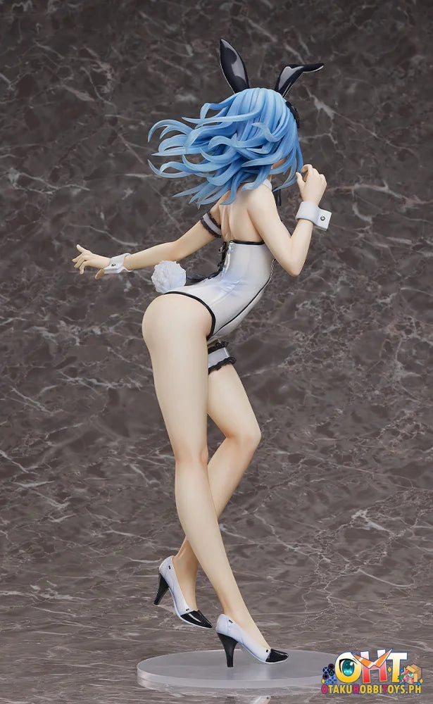 FREEing 1/4 Lacia: Bare Leg Bunny Ver. Scale Figure