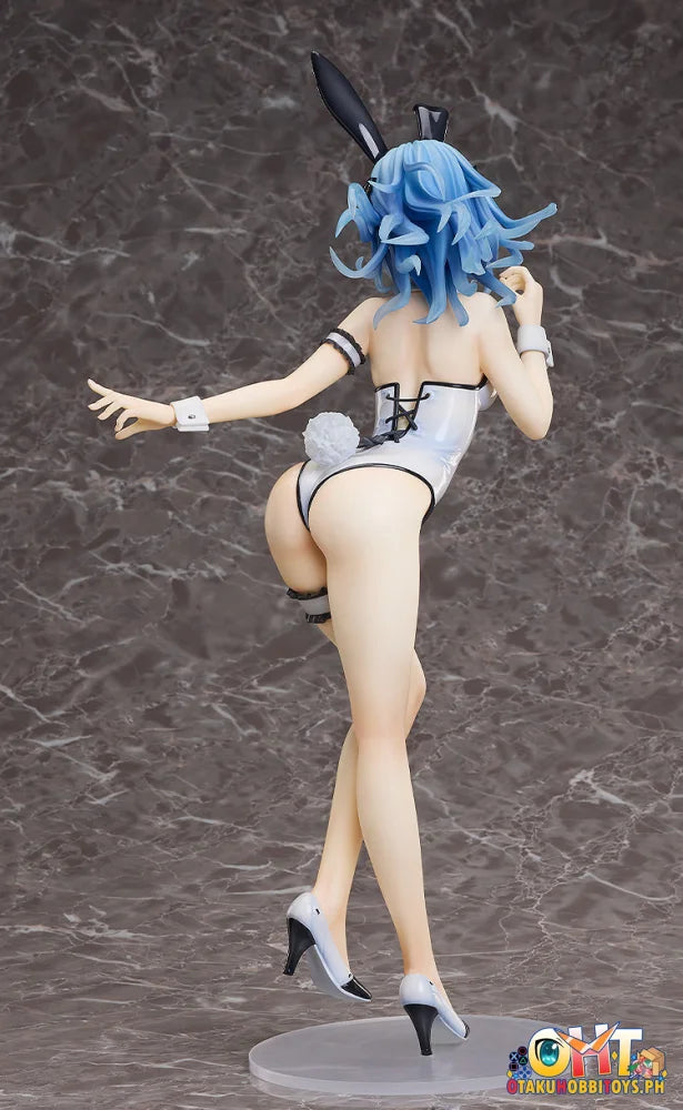 FREEing 1/4 Lacia: Bare Leg Bunny Ver. Scale Figure