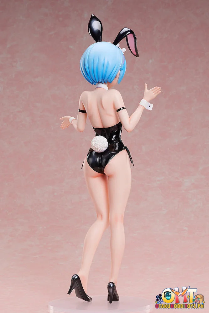 Freeing 1/4 Rem: Bare Leg Bunny Ver. 2Nd Scale Figure