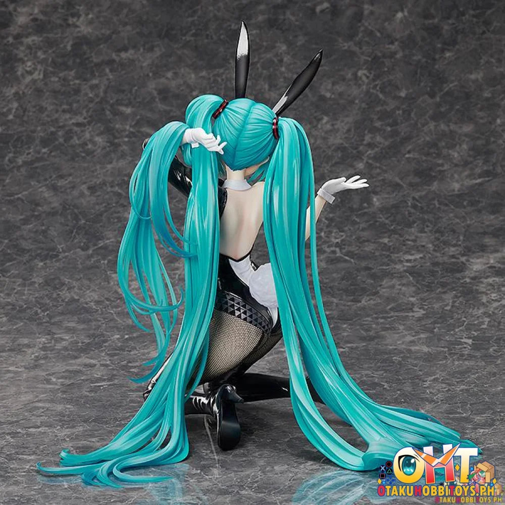 Freeing Character Vocal Series 01: Hatsune Miku 1/4 Miku: Bunny Ver. / Art By Sanmuyyb