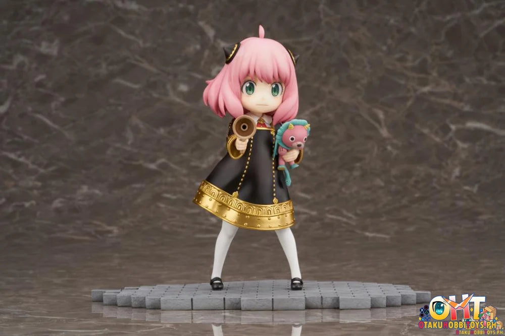 Furyu Spy X Family 1/7 Anya Forger Scale Figure