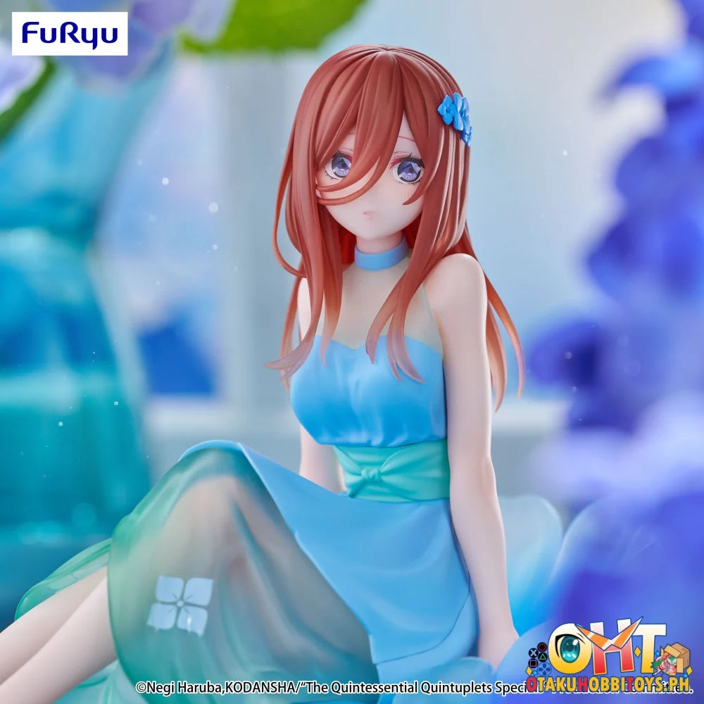 Furyu The Quintessential Quintuplets Specials　Bloo-Me! -Nakano Miku- Prize Figure