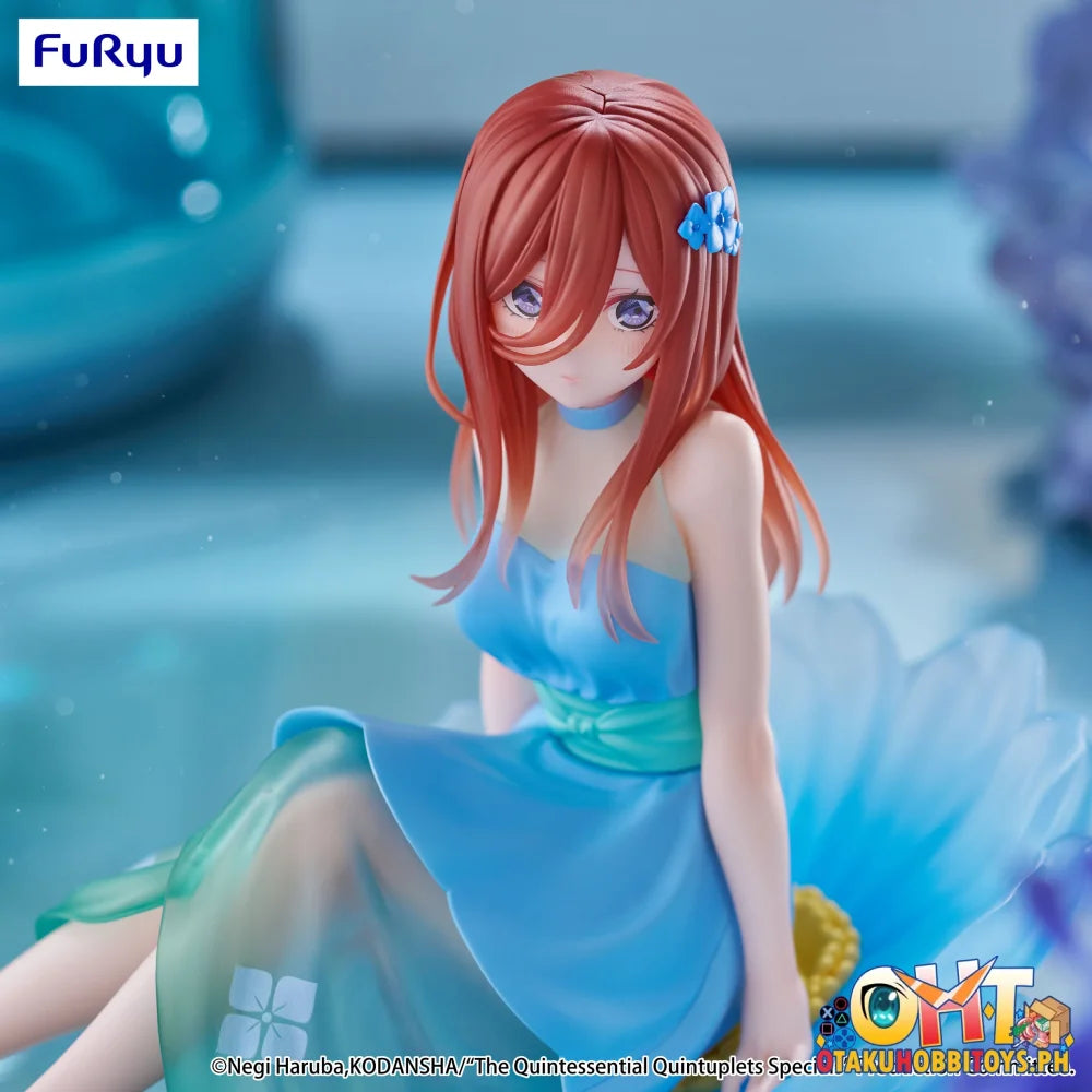 Furyu The Quintessential Quintuplets Specials　Bloo-Me! -Nakano Miku- Prize Figure