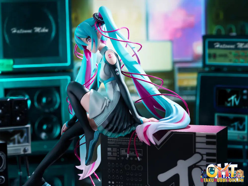 Furyu Vocaloid 1/7 Hatsune Miku X Mtv Scale Figure