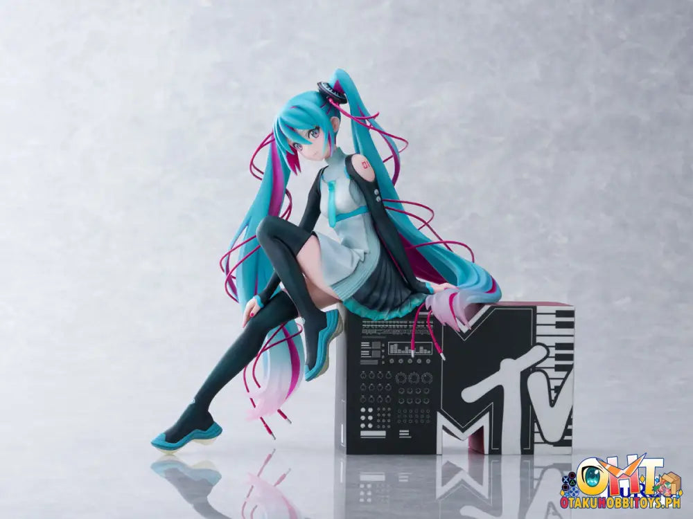 Furyu Vocaloid 1/7 Hatsune Miku X Mtv Scale Figure